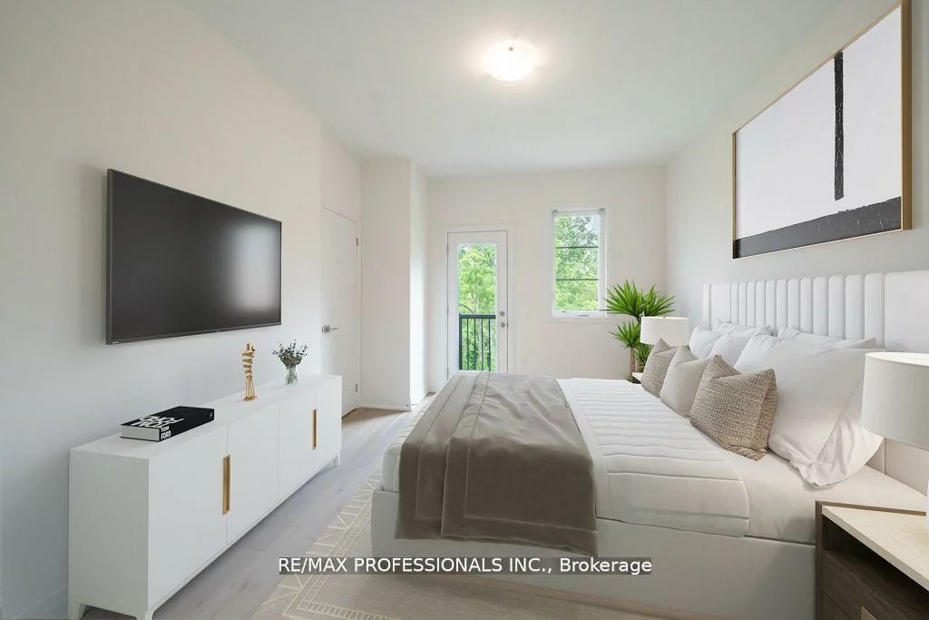 100, Salina, Streetsville, Mississauga