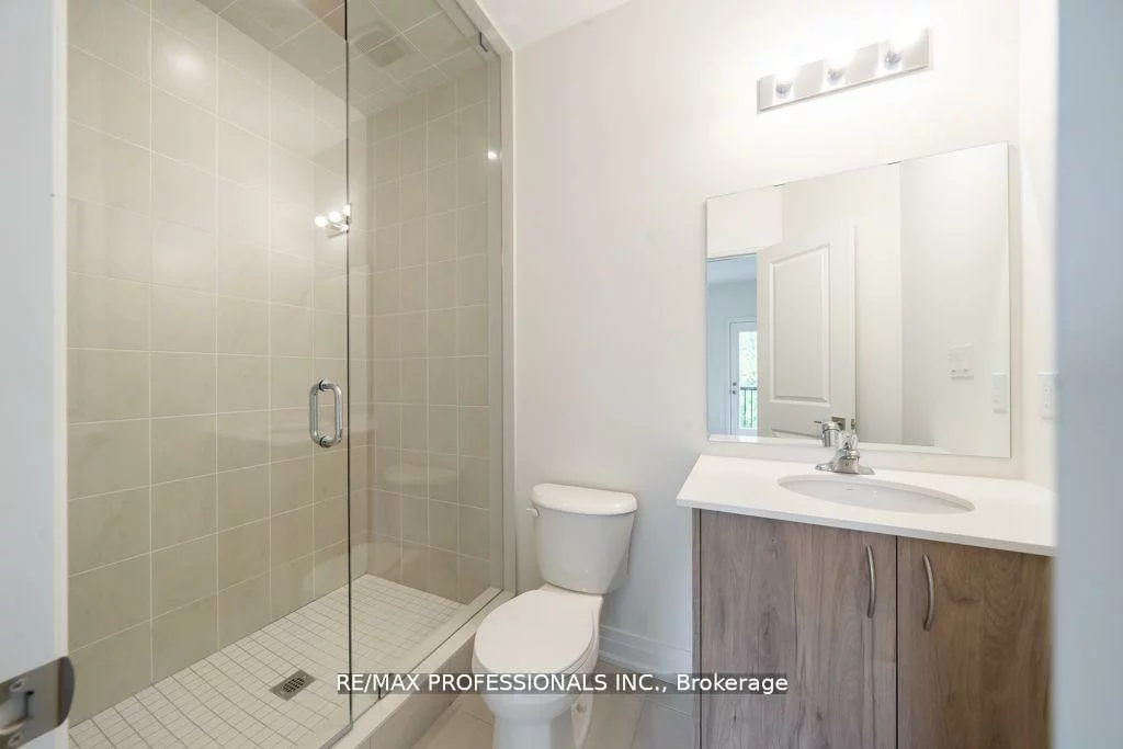 100, Salina, Streetsville, Mississauga