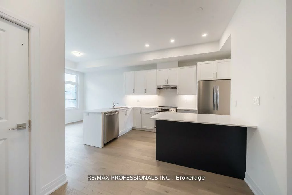 100, Salina, Streetsville, Mississauga