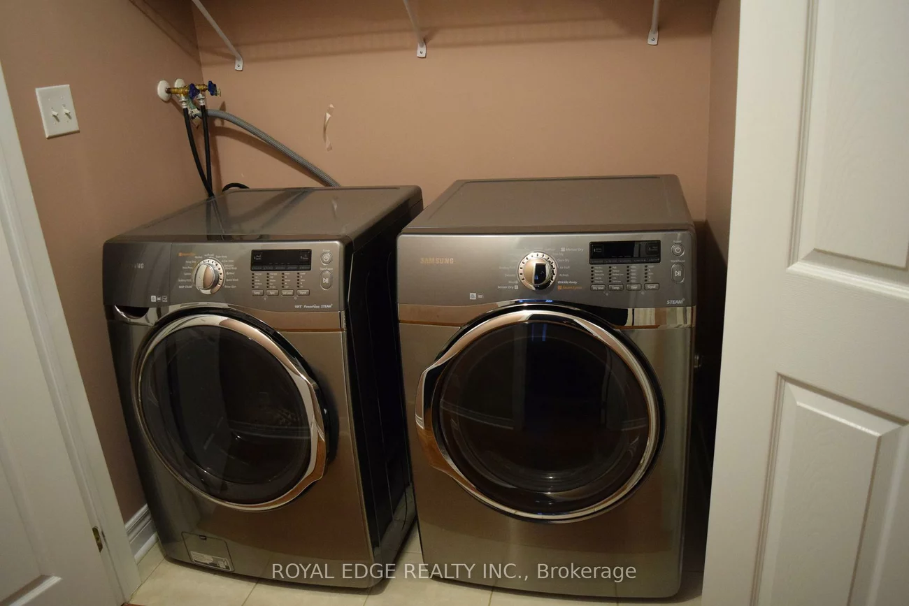 7435, Saint Barbara, Meadowvale, Mississauga