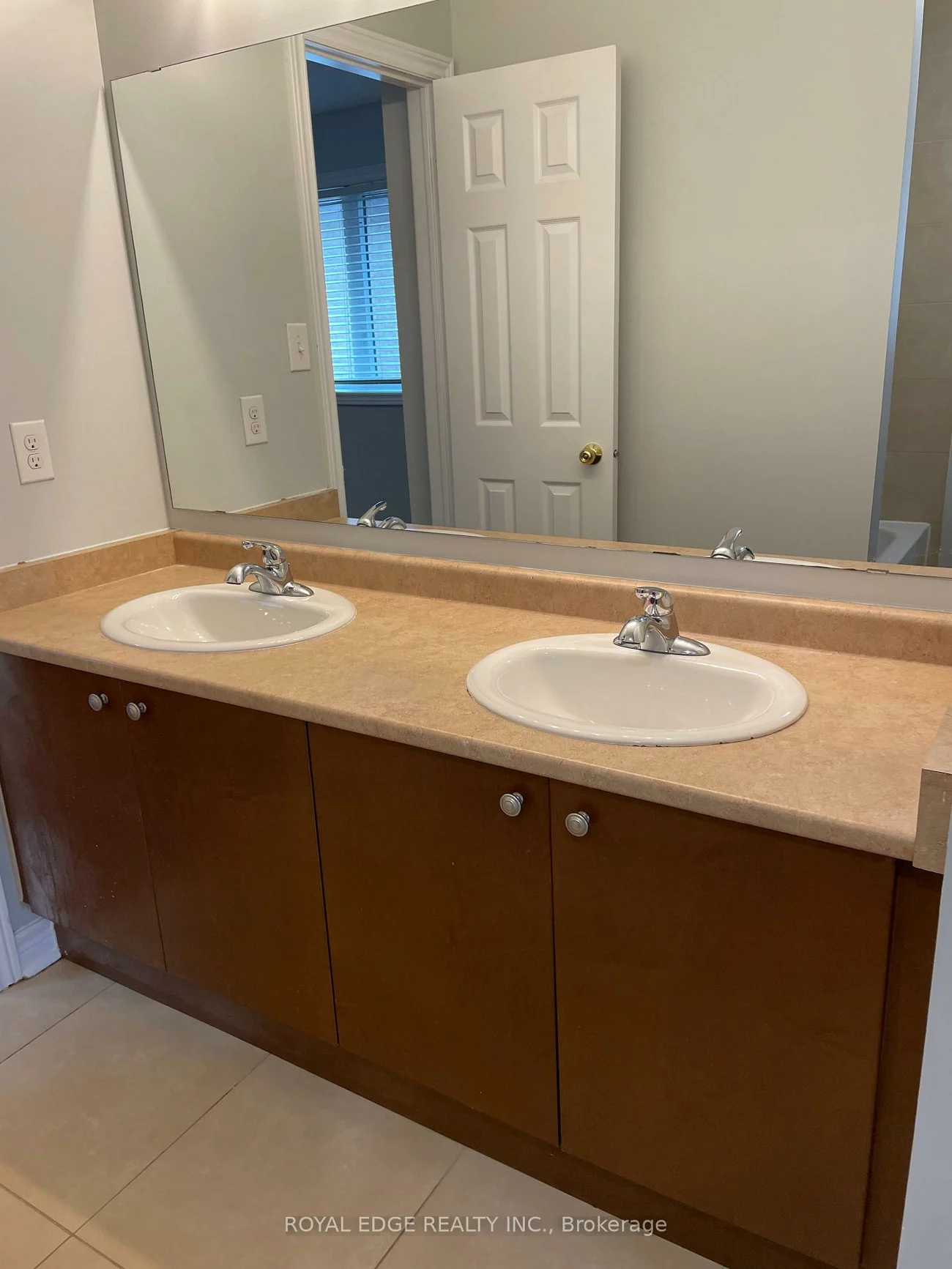 7435, Saint Barbara, Meadowvale, Mississauga