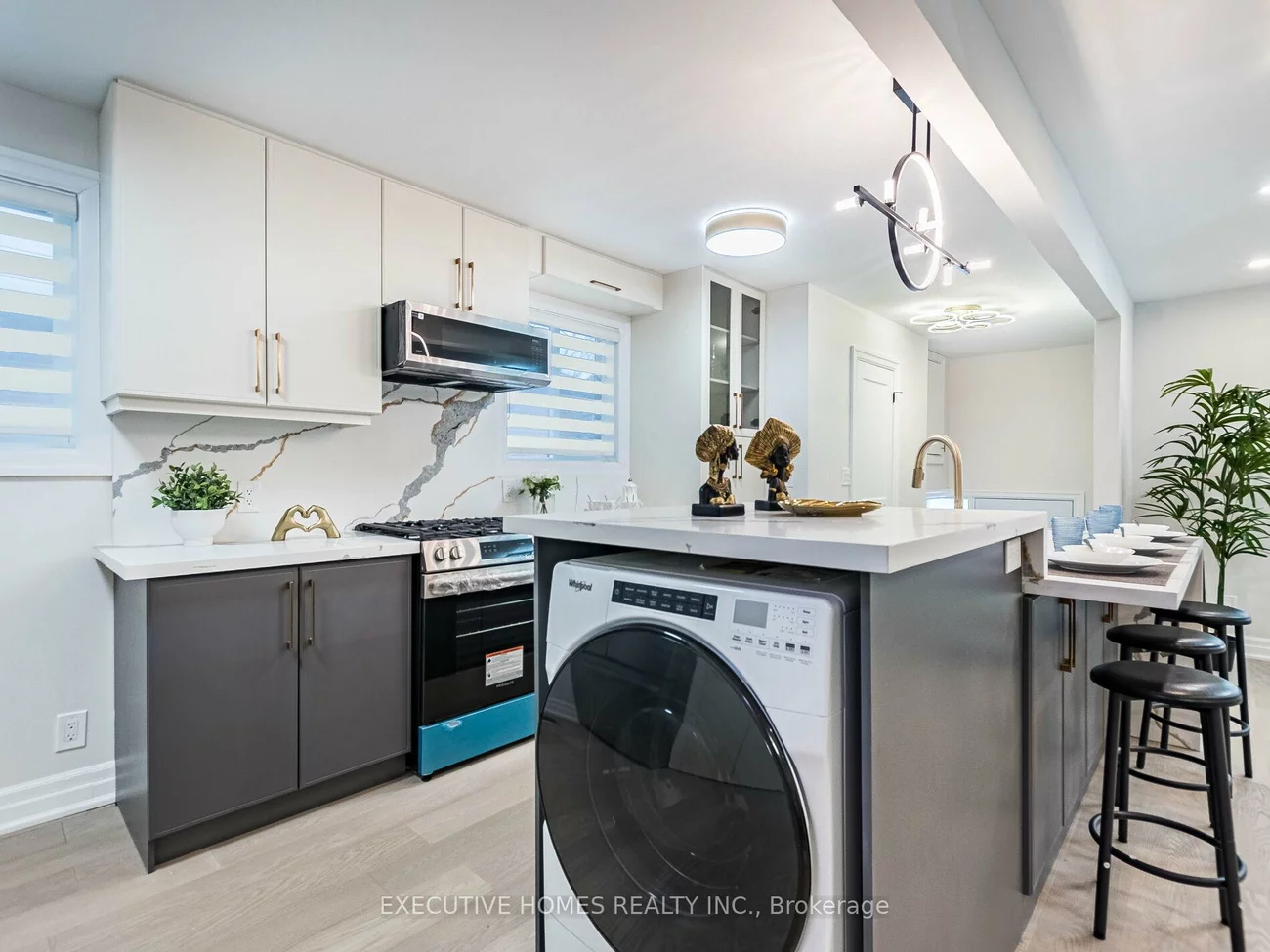 2685, Windjammer (Main), Erin Mills, Mississauga