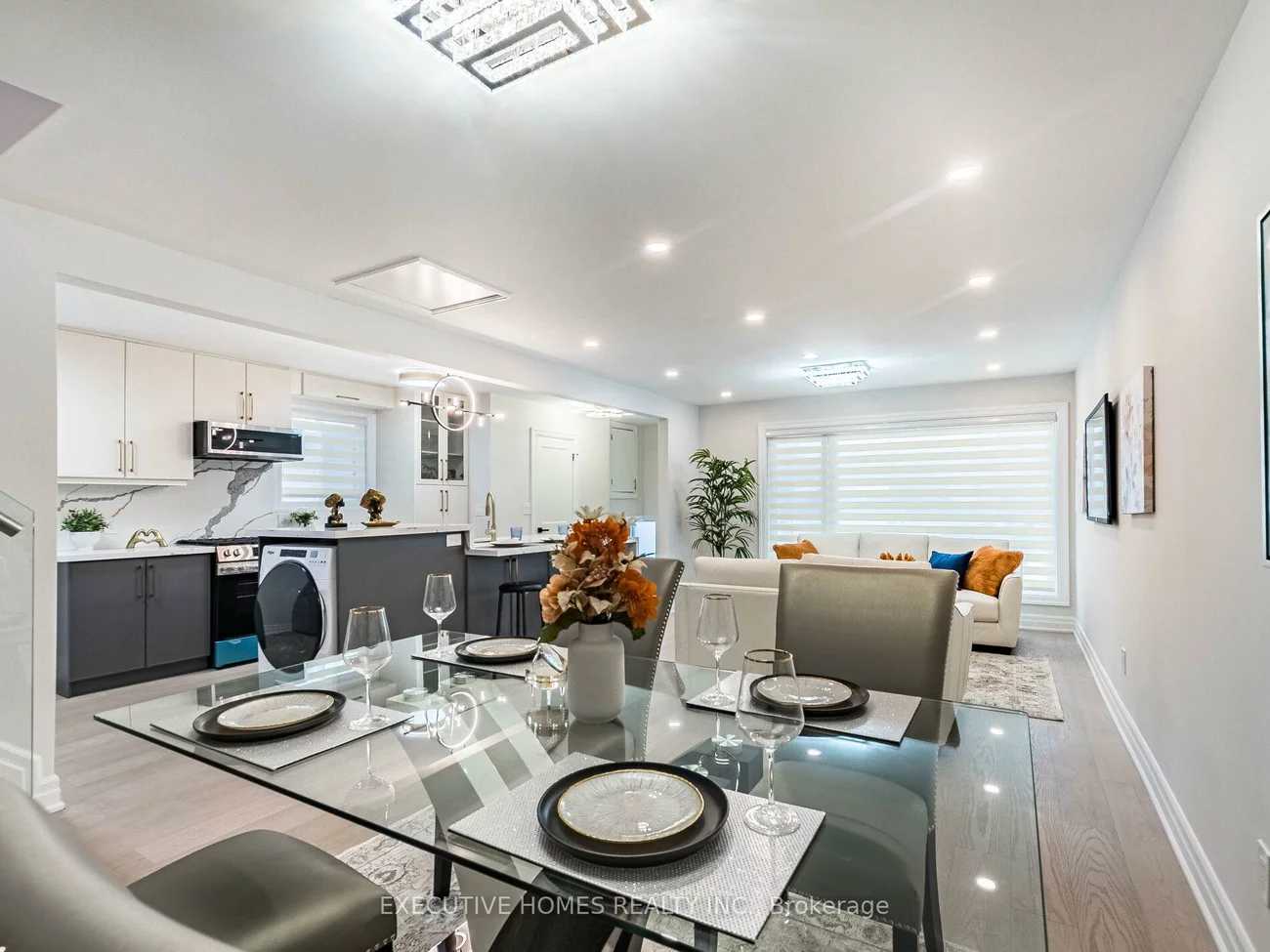 2685, Windjammer (Main), Erin Mills, Mississauga