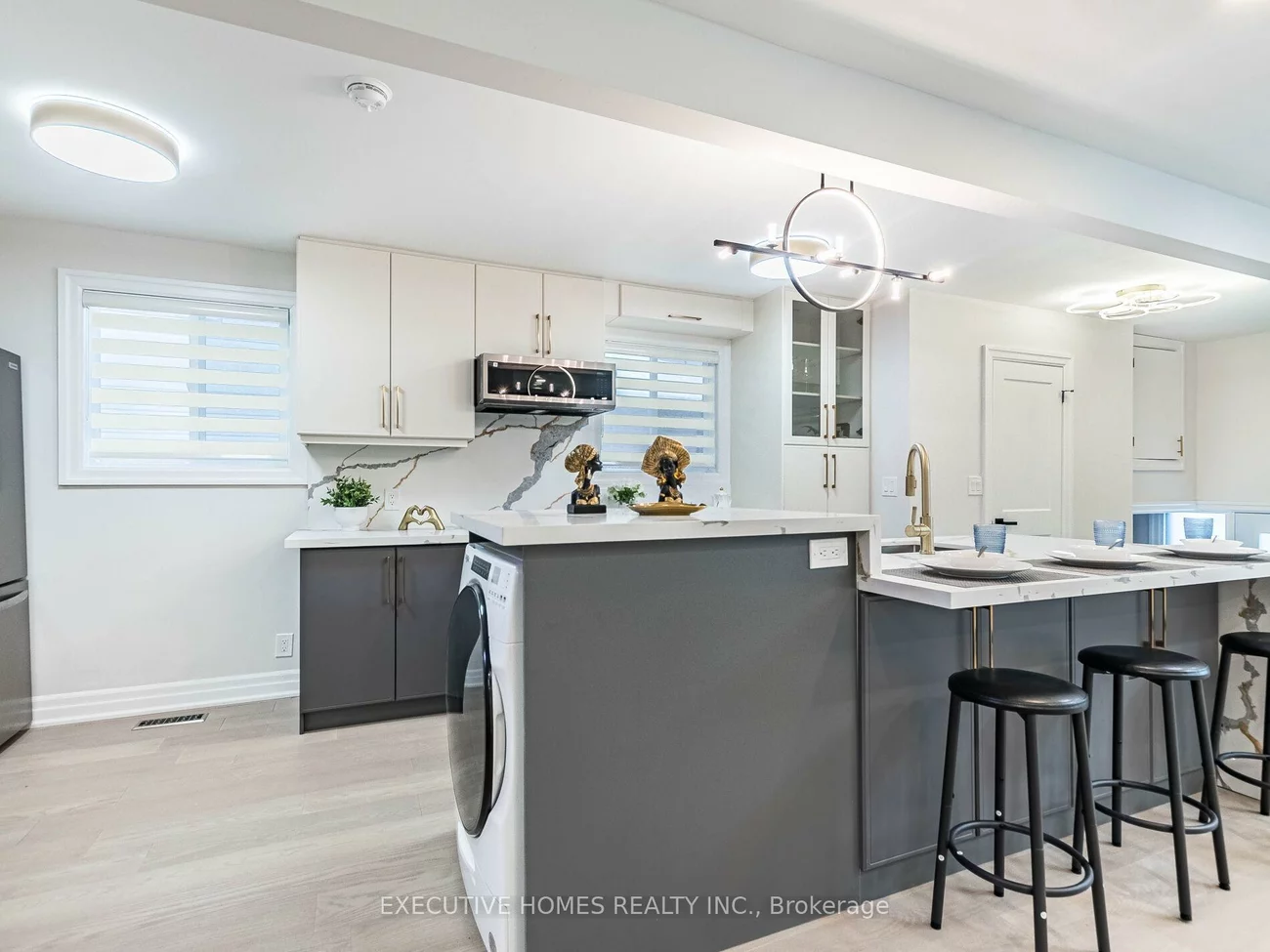 2685, Windjammer (Main), Erin Mills, Mississauga