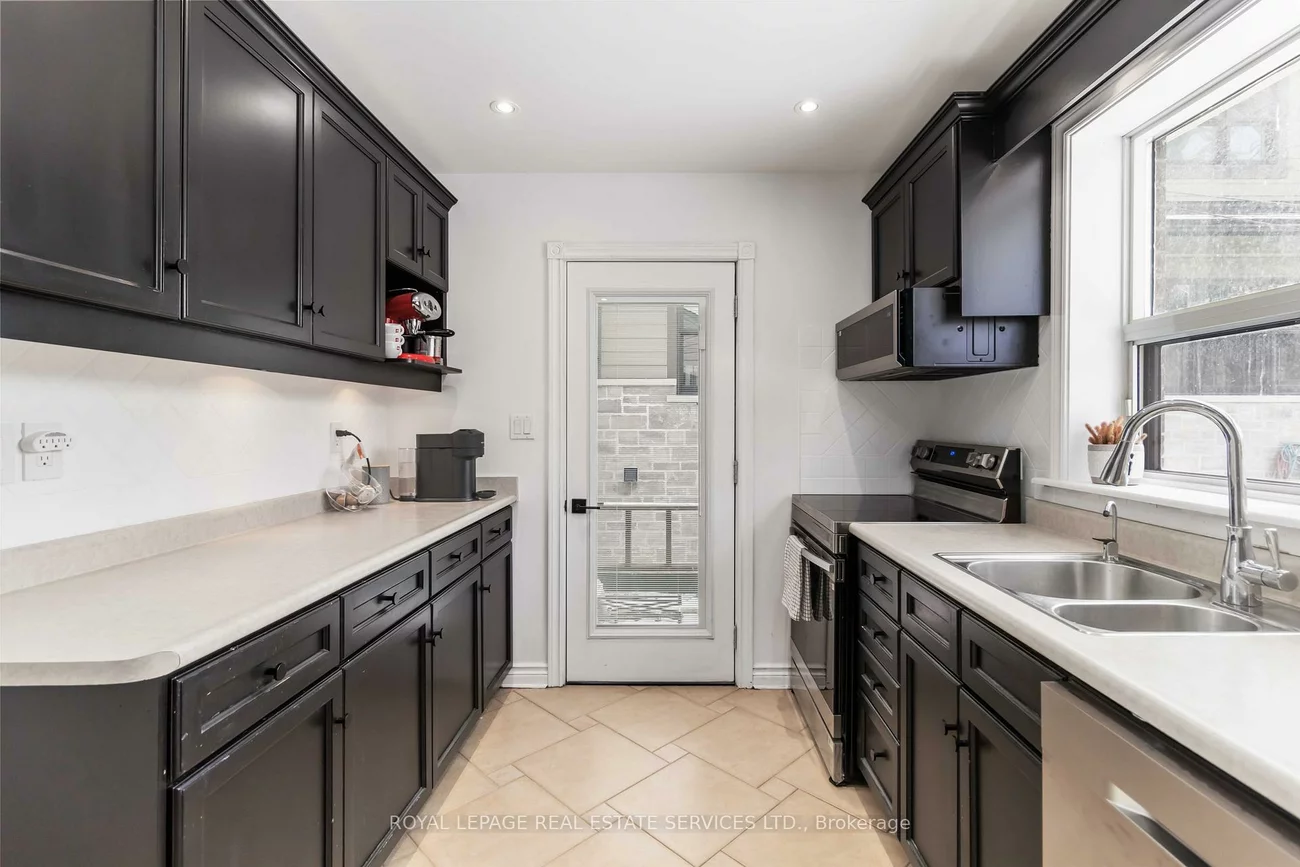 2046, Redan, Lakeview, Mississauga