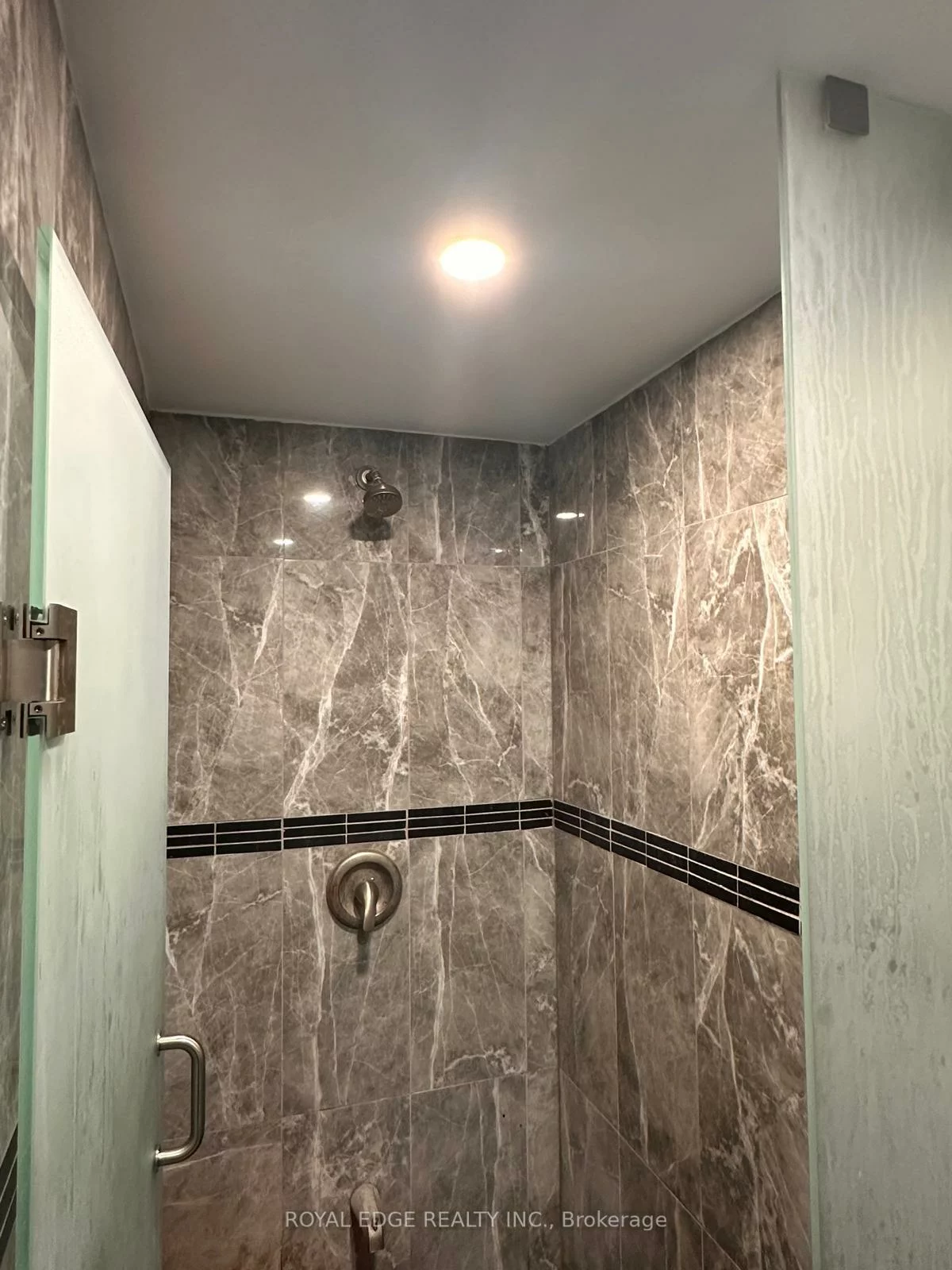 293, Kingsbridge Garden, Hurontario, Mississauga