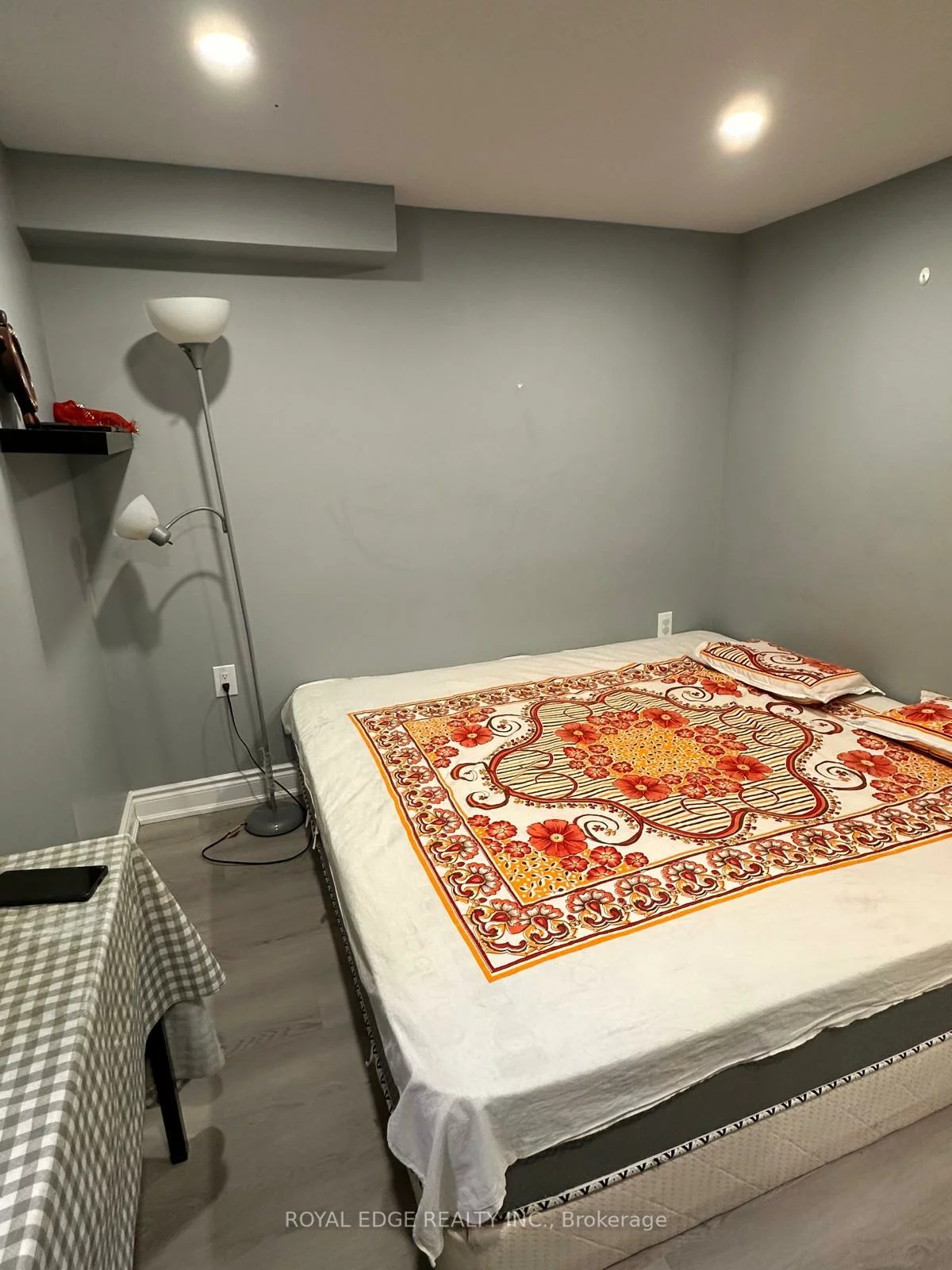 293, Kingsbridge Garden, Hurontario, Mississauga