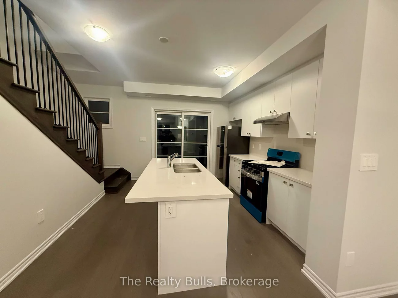 5886, Saigon, East Credit, Mississauga