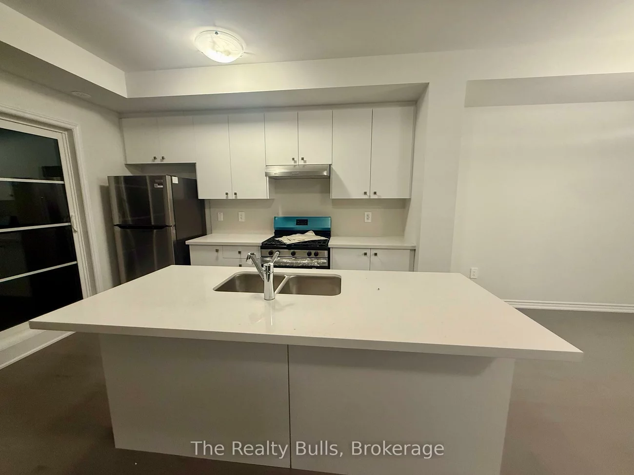 5886, Saigon, East Credit, Mississauga