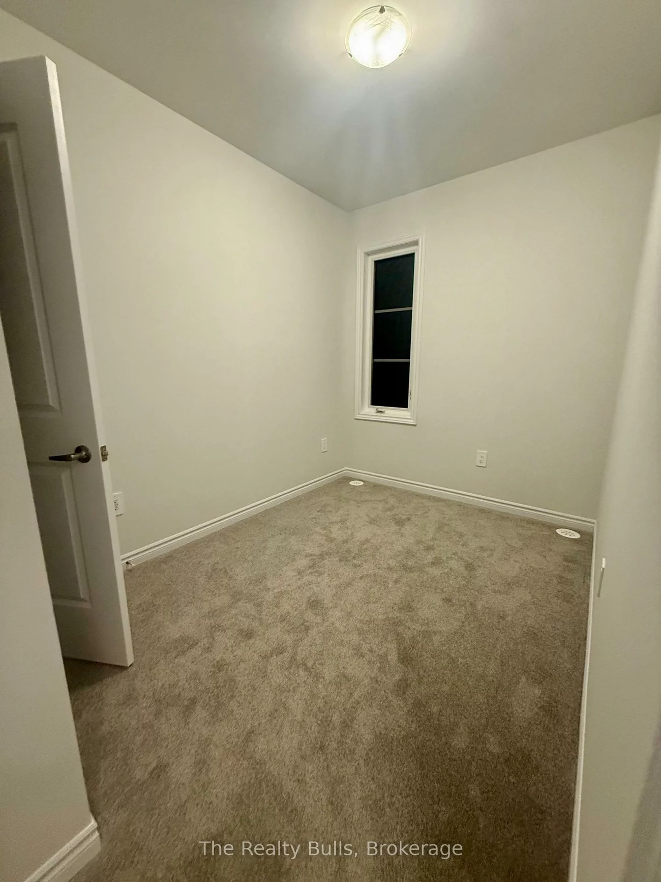 5886, Saigon, East Credit, Mississauga