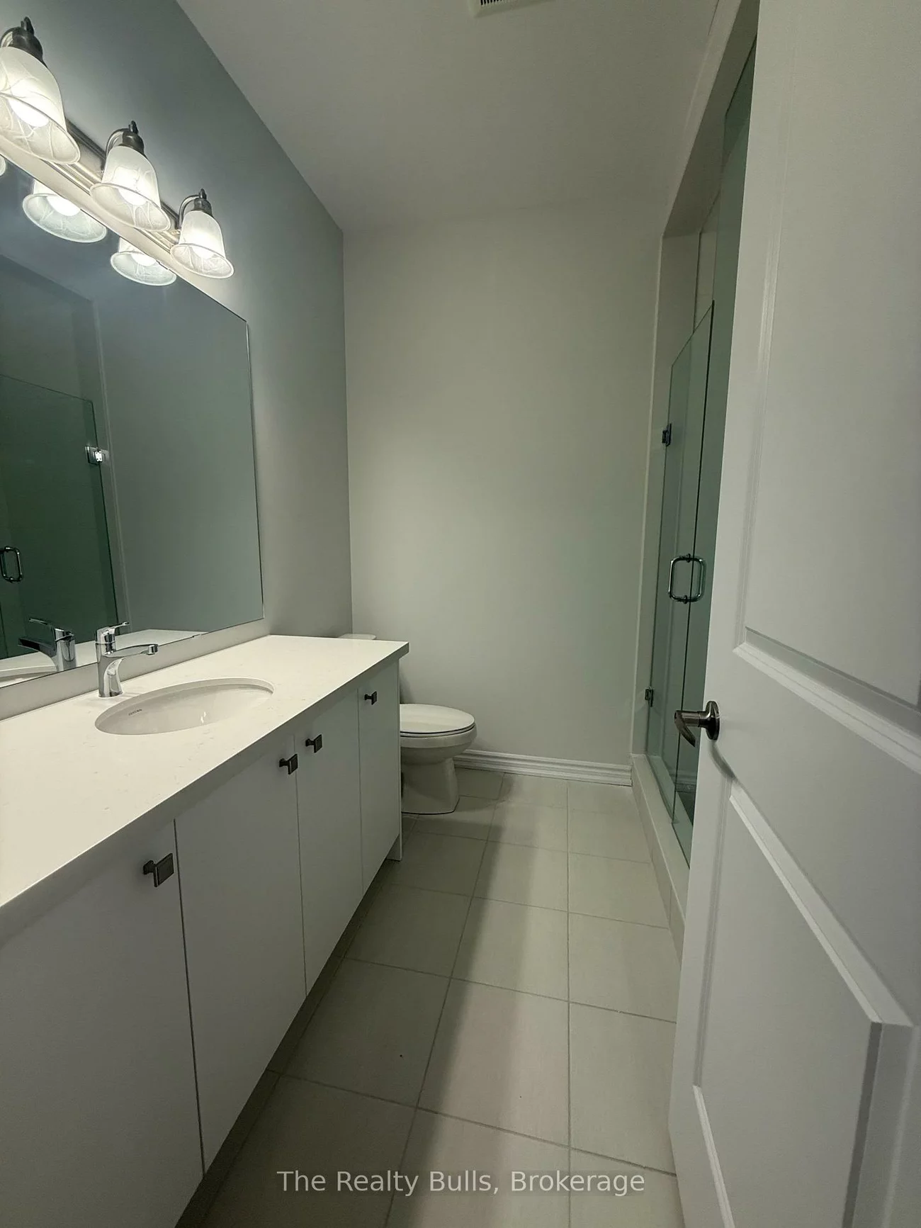 5886, Saigon, East Credit, Mississauga