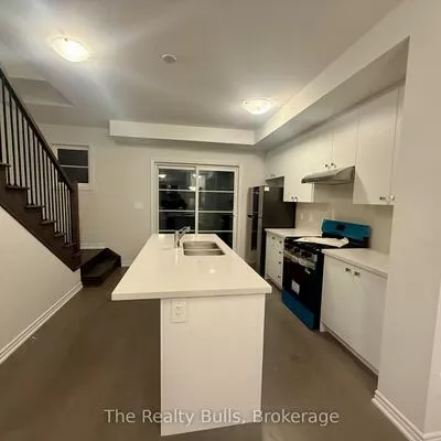 5886, Saigon, East Credit, Mississauga