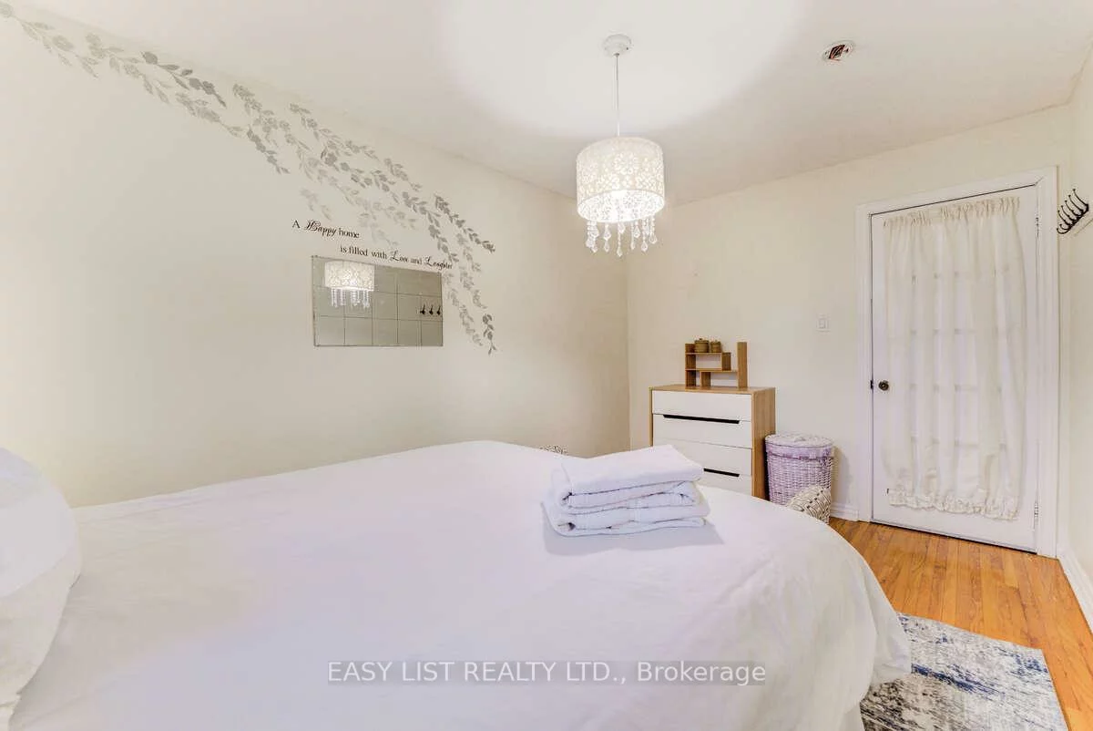 946, McBride, Erindale, Mississauga