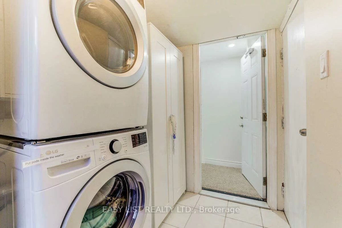 946, McBride, Erindale, Mississauga