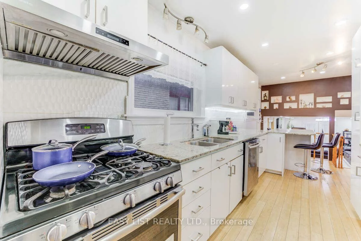 946, McBride, Erindale, Mississauga