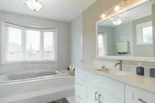 4562, Penhallow, Creditview, Mississauga
