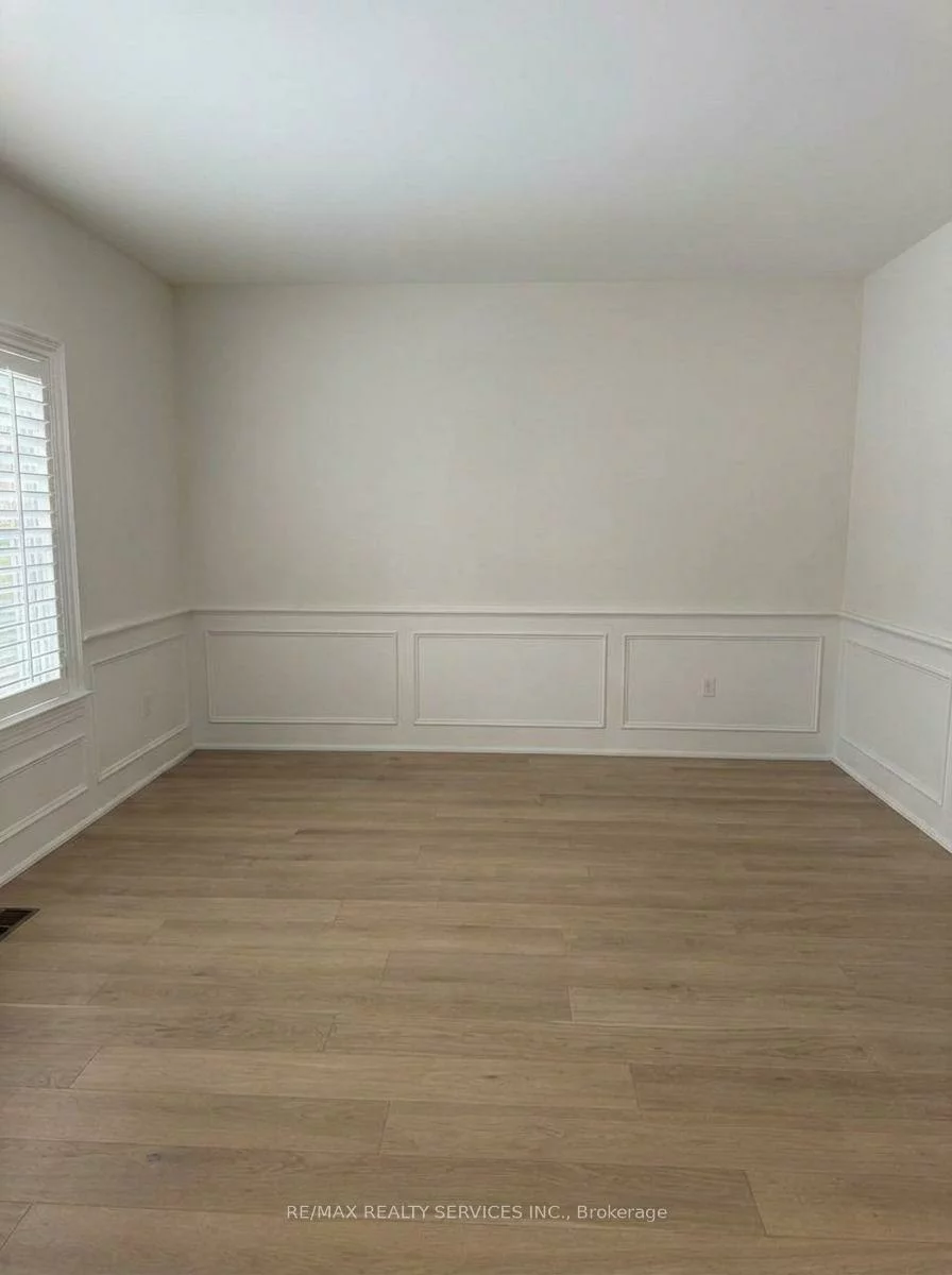 2432, Marisa, Sheridan, Mississauga