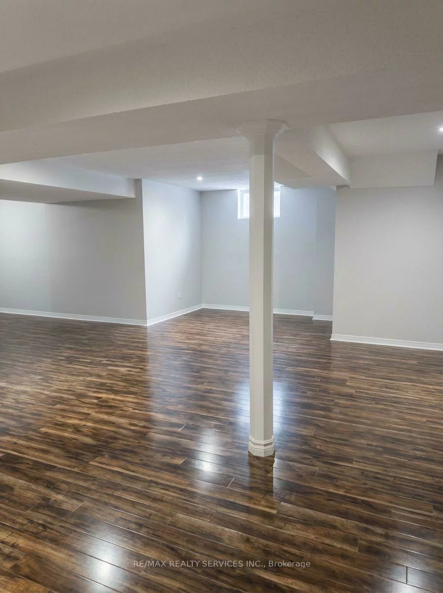 2432, Marisa, Sheridan, Mississauga