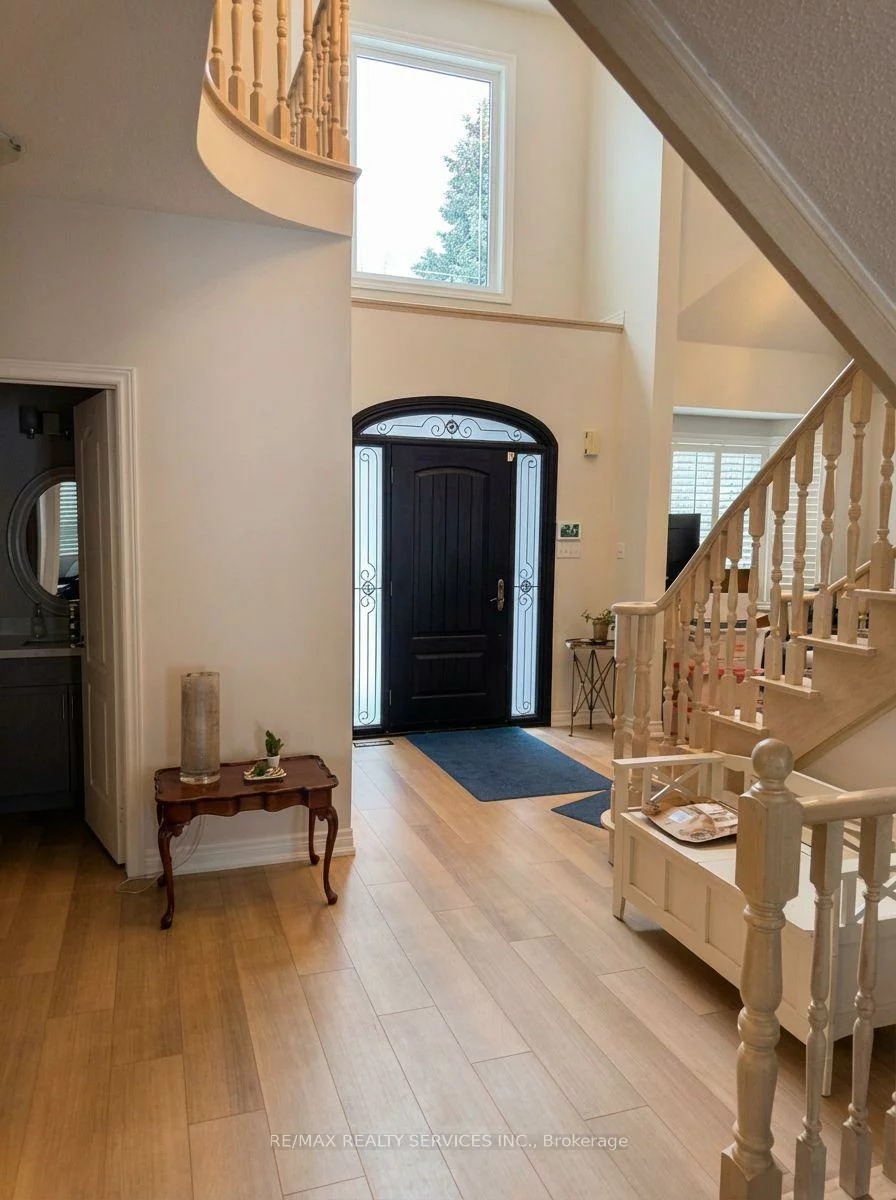 2432, Marisa, Sheridan, Mississauga