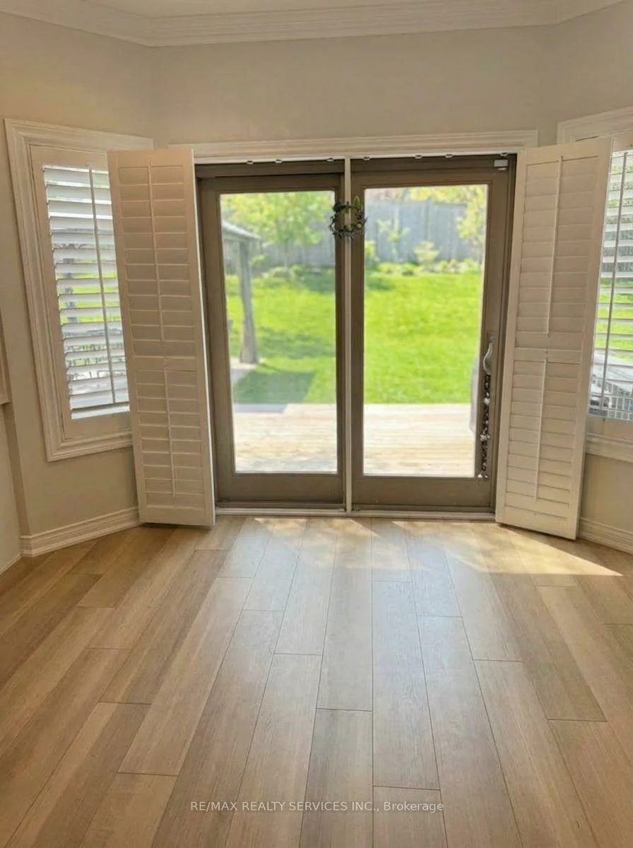 2432, Marisa, Sheridan, Mississauga