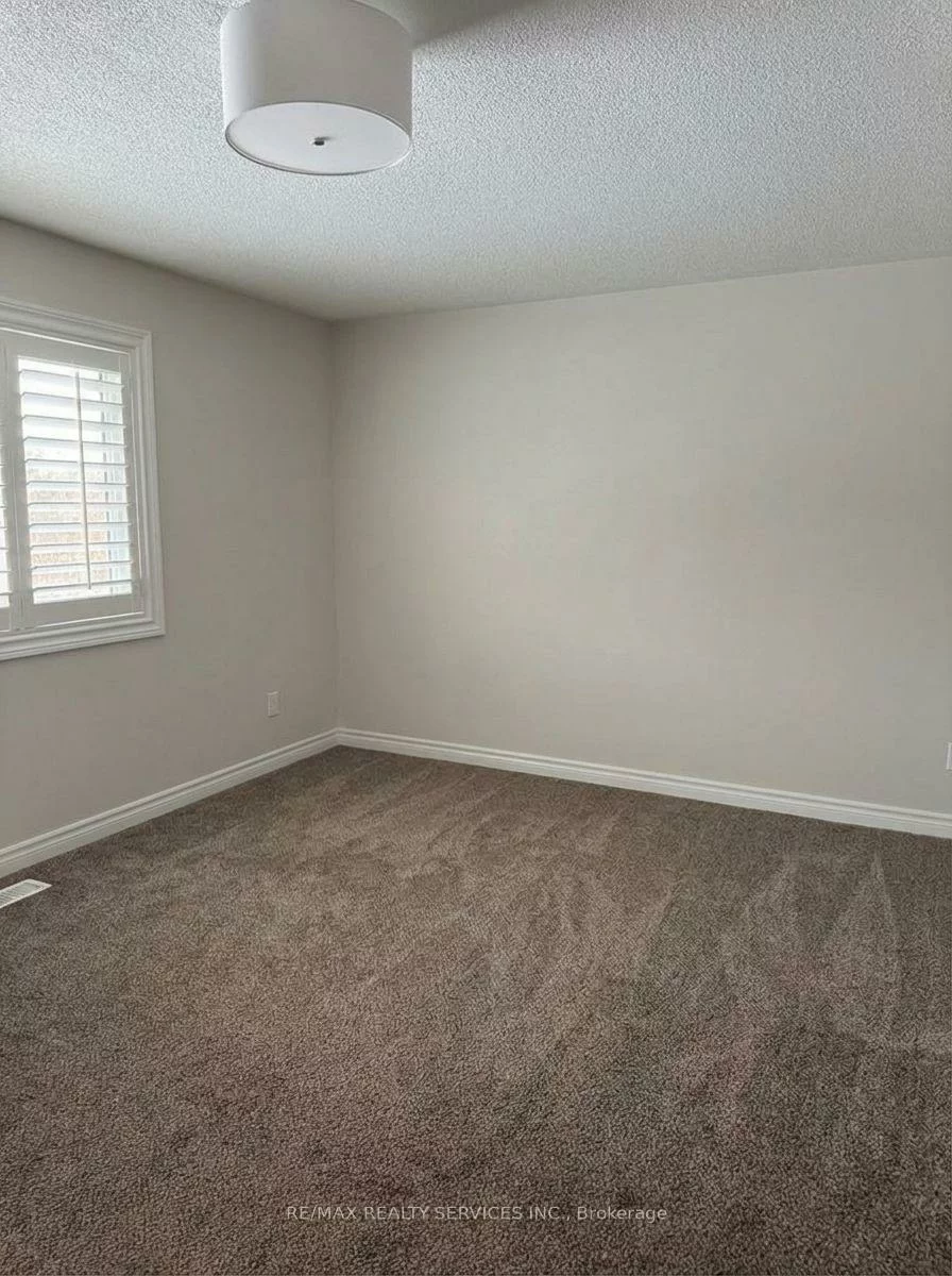 2432, Marisa, Sheridan, Mississauga