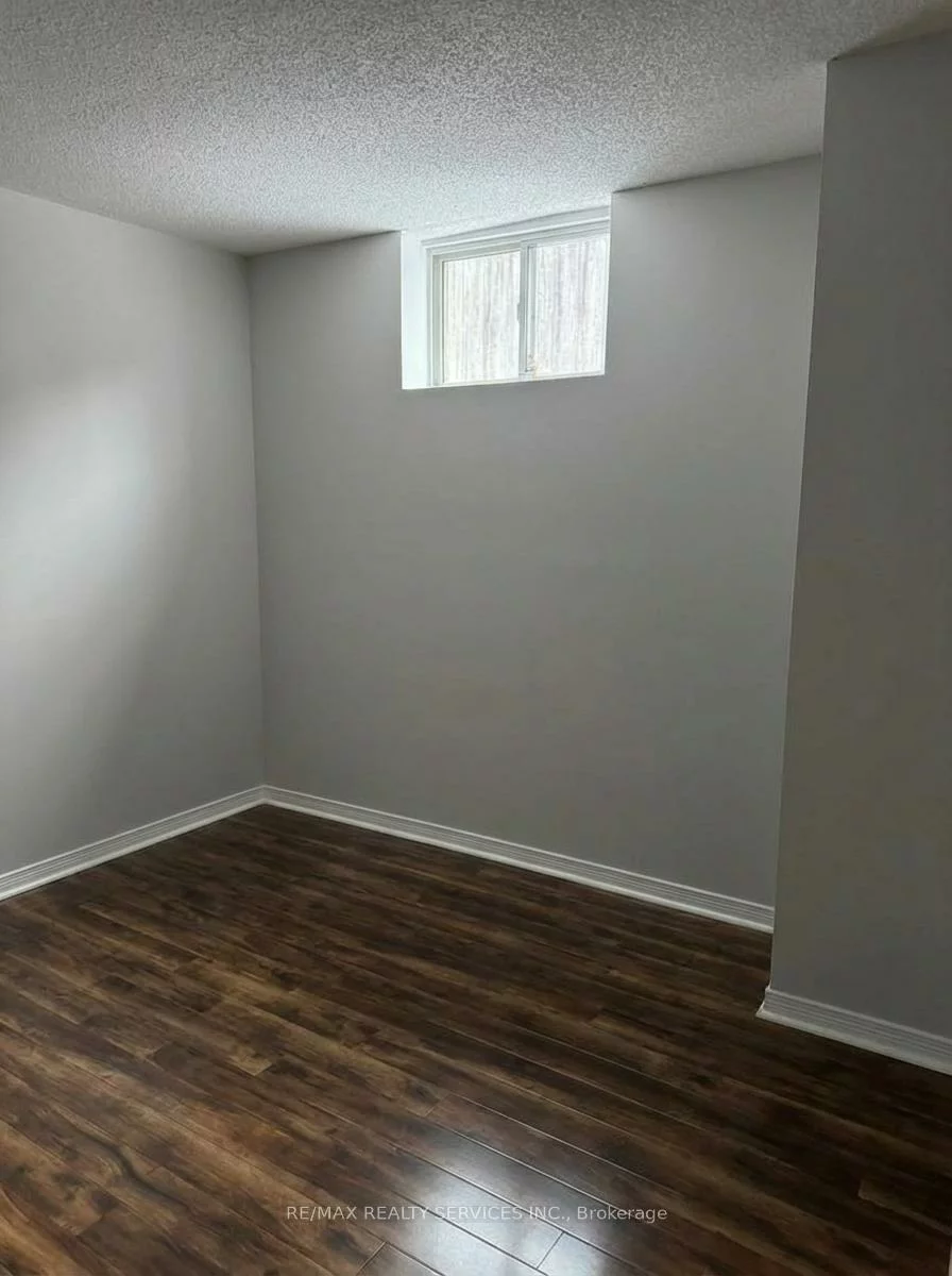 2432, Marisa, Sheridan, Mississauga