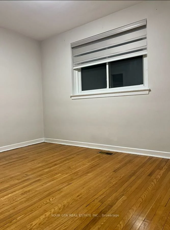 1867, Sandgate, Clarkson, Mississauga