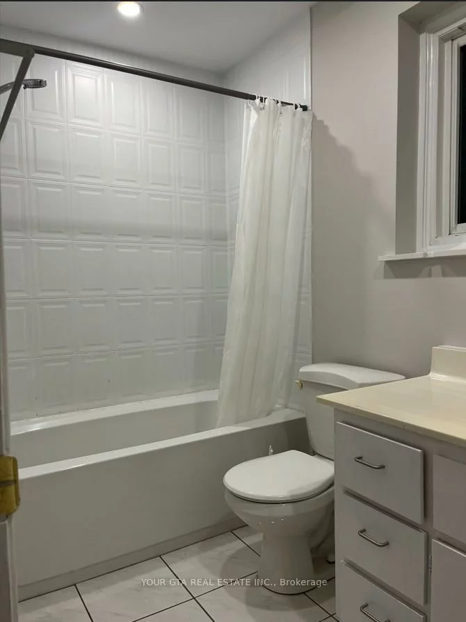 1867, Sandgate, Clarkson, Mississauga