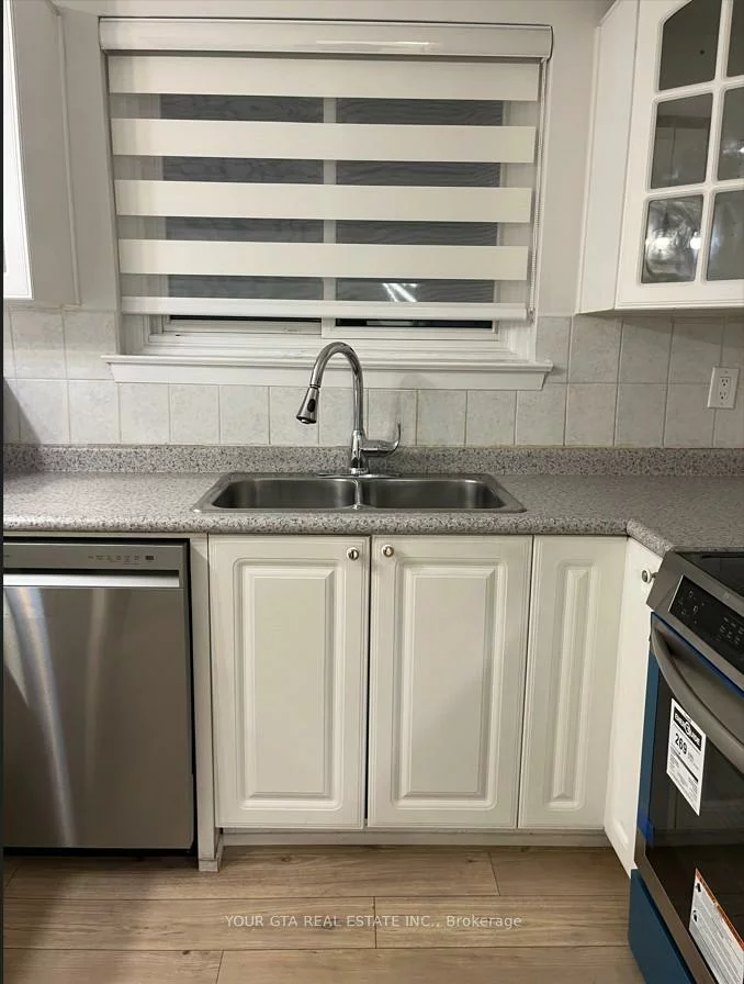 1867, Sandgate, Clarkson, Mississauga