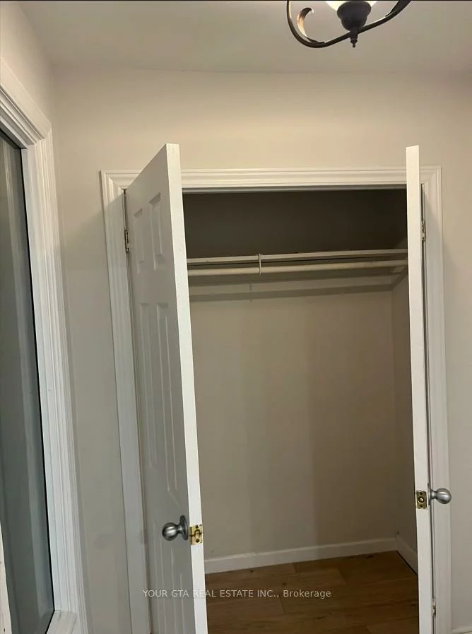 1867, Sandgate, Clarkson, Mississauga