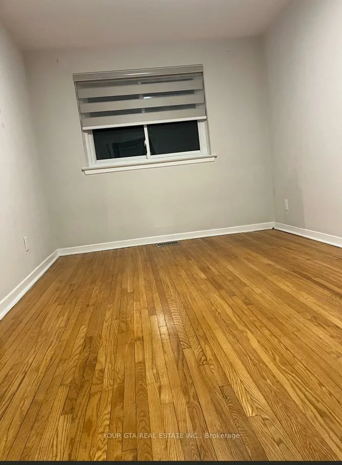 1867, Sandgate, Clarkson, Mississauga