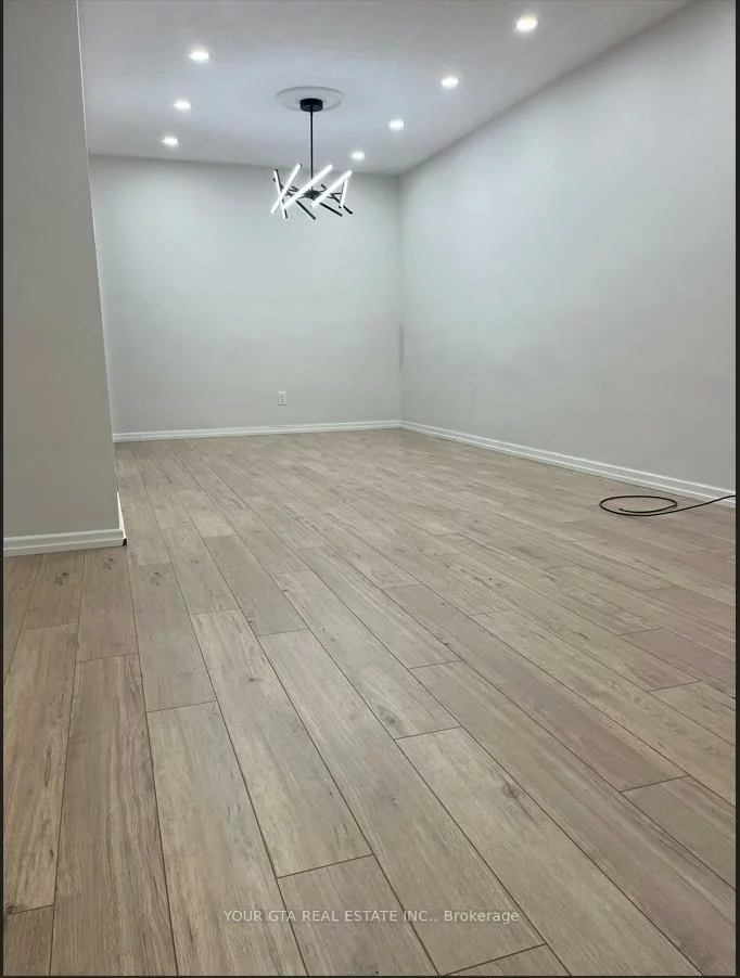 1867, Sandgate, Clarkson, Mississauga