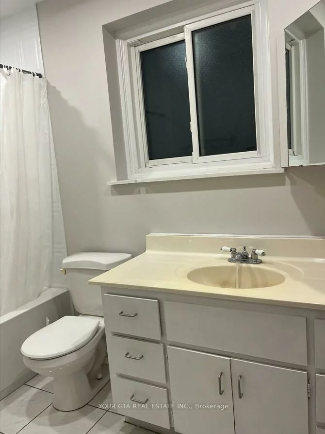 1867, Sandgate, Clarkson, Mississauga