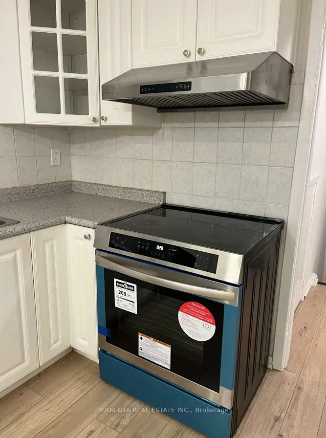 1867, Sandgate, Clarkson, Mississauga