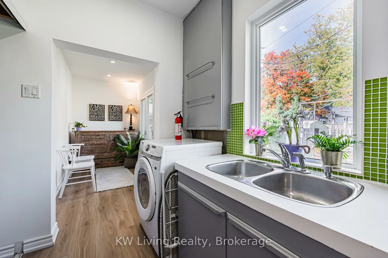 43, Maple, Port Credit, Mississauga