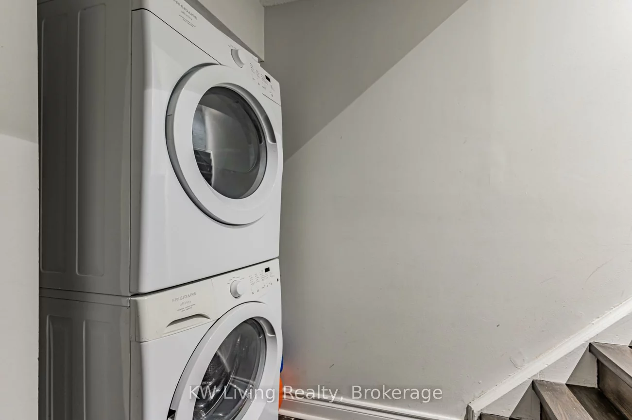 43, Maple, Port Credit, Mississauga