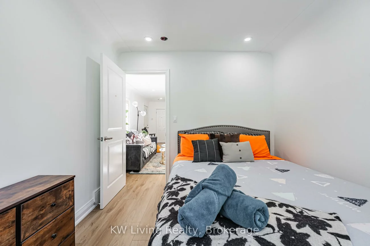 43, Maple, Port Credit, Mississauga