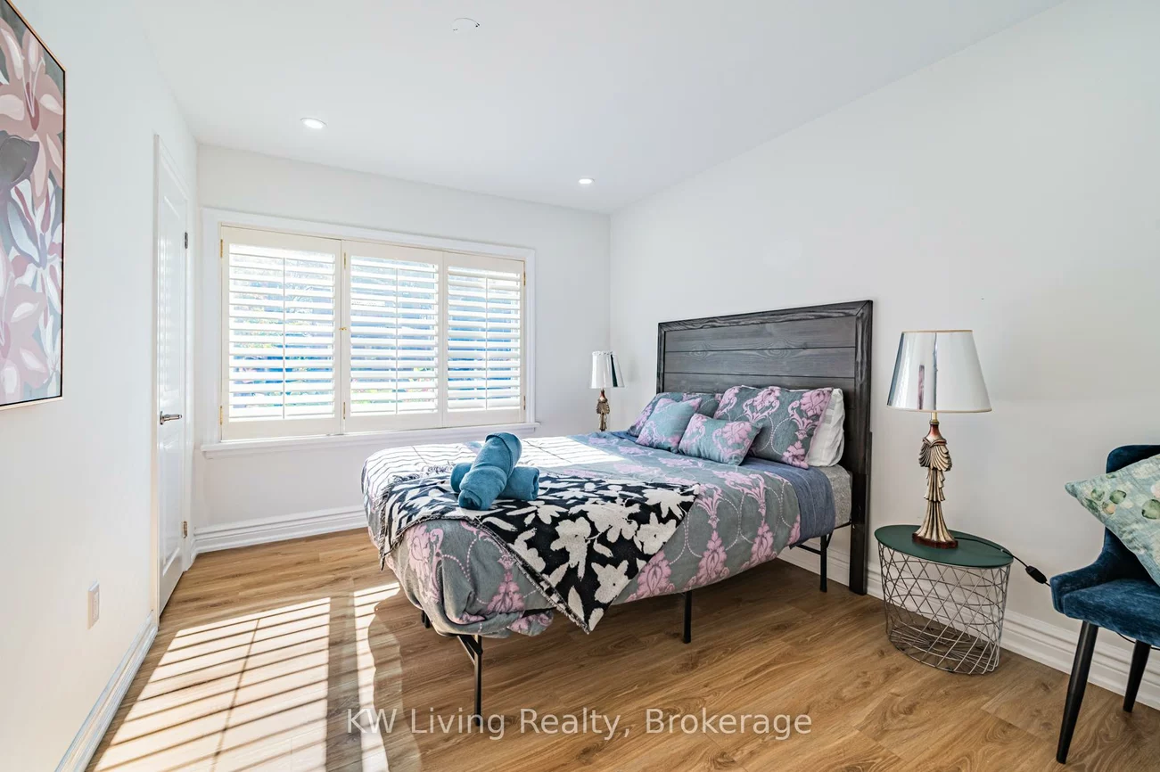 43, Maple, Port Credit, Mississauga