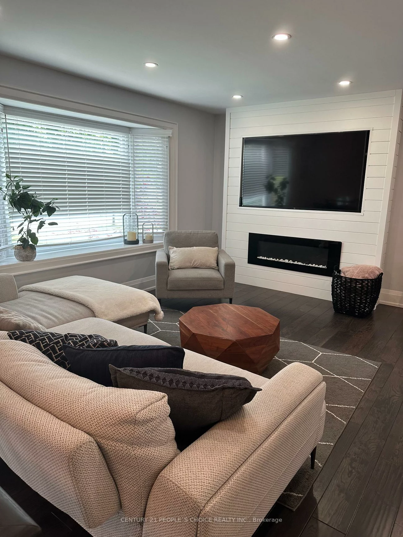 6062, Paddle, Meadowvale, Mississauga