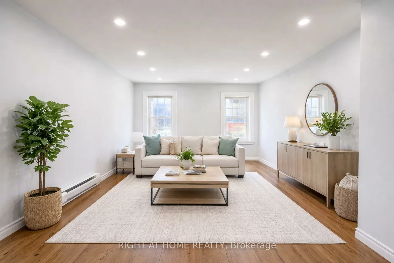 215 B, Queen, Streetsville, Mississauga