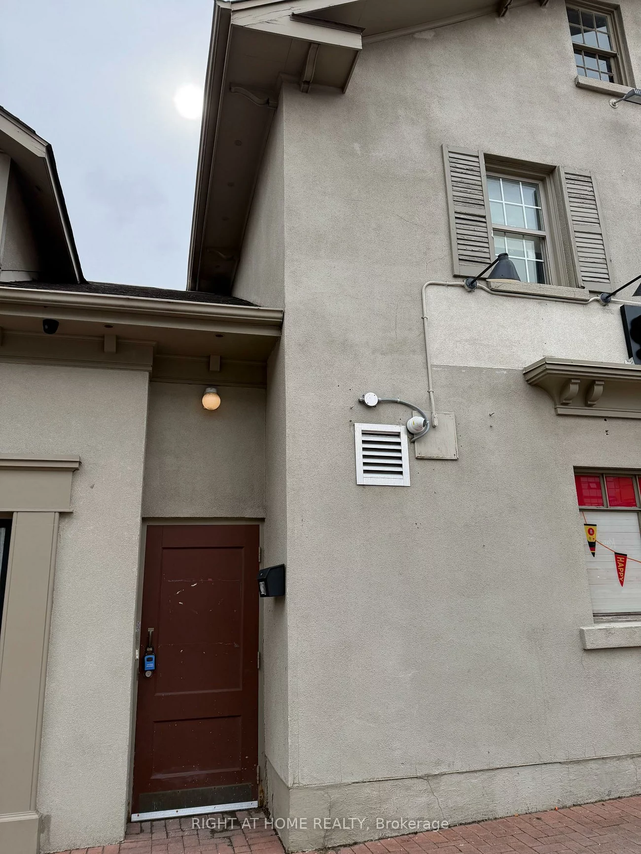 215 B, Queen, Streetsville, Mississauga