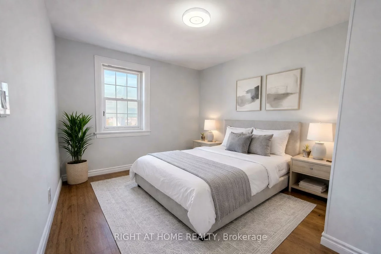 215 B, Queen, Streetsville, Mississauga
