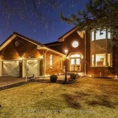 1876, Grosvenor, Erin Mills, Mississauga