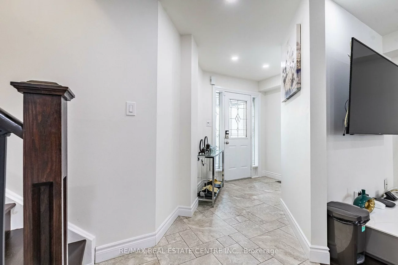 5223, Ruperts Gate, Central Erin Mills, Mississauga