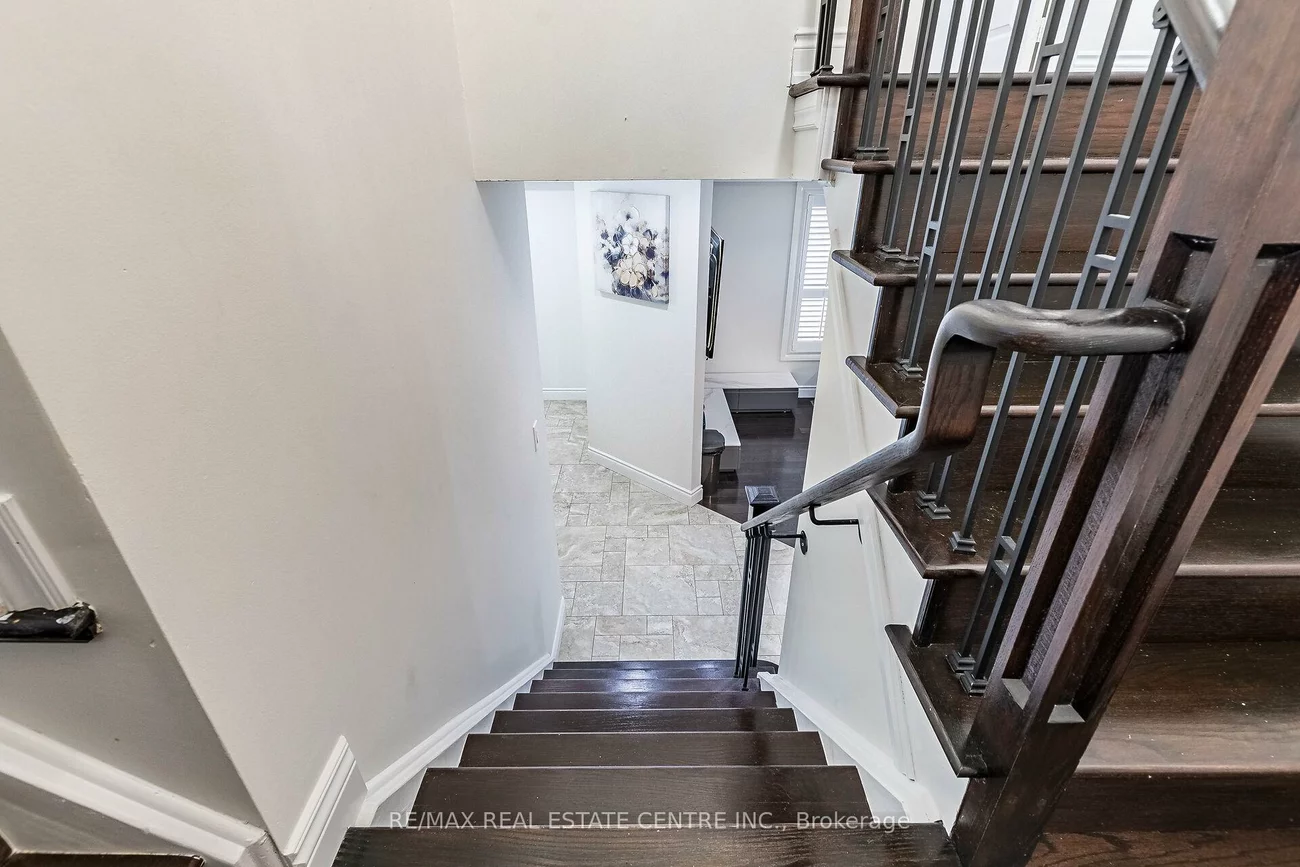 5223, Ruperts Gate, Central Erin Mills, Mississauga