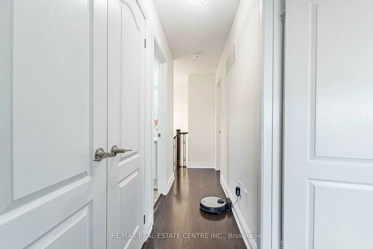 5223, Ruperts Gate, Central Erin Mills, Mississauga