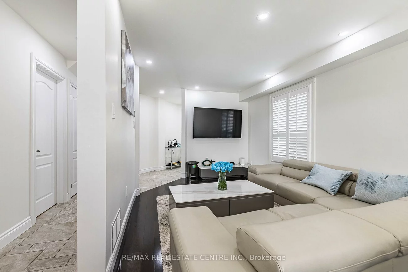 5223, Ruperts Gate, Central Erin Mills, Mississauga