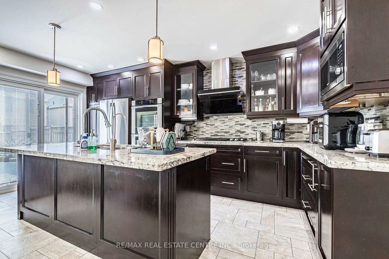 5223, Ruperts Gate, Central Erin Mills, Mississauga