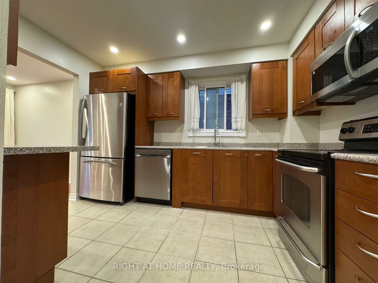 3369, Burdock, Mississauga Valleys, Mississauga