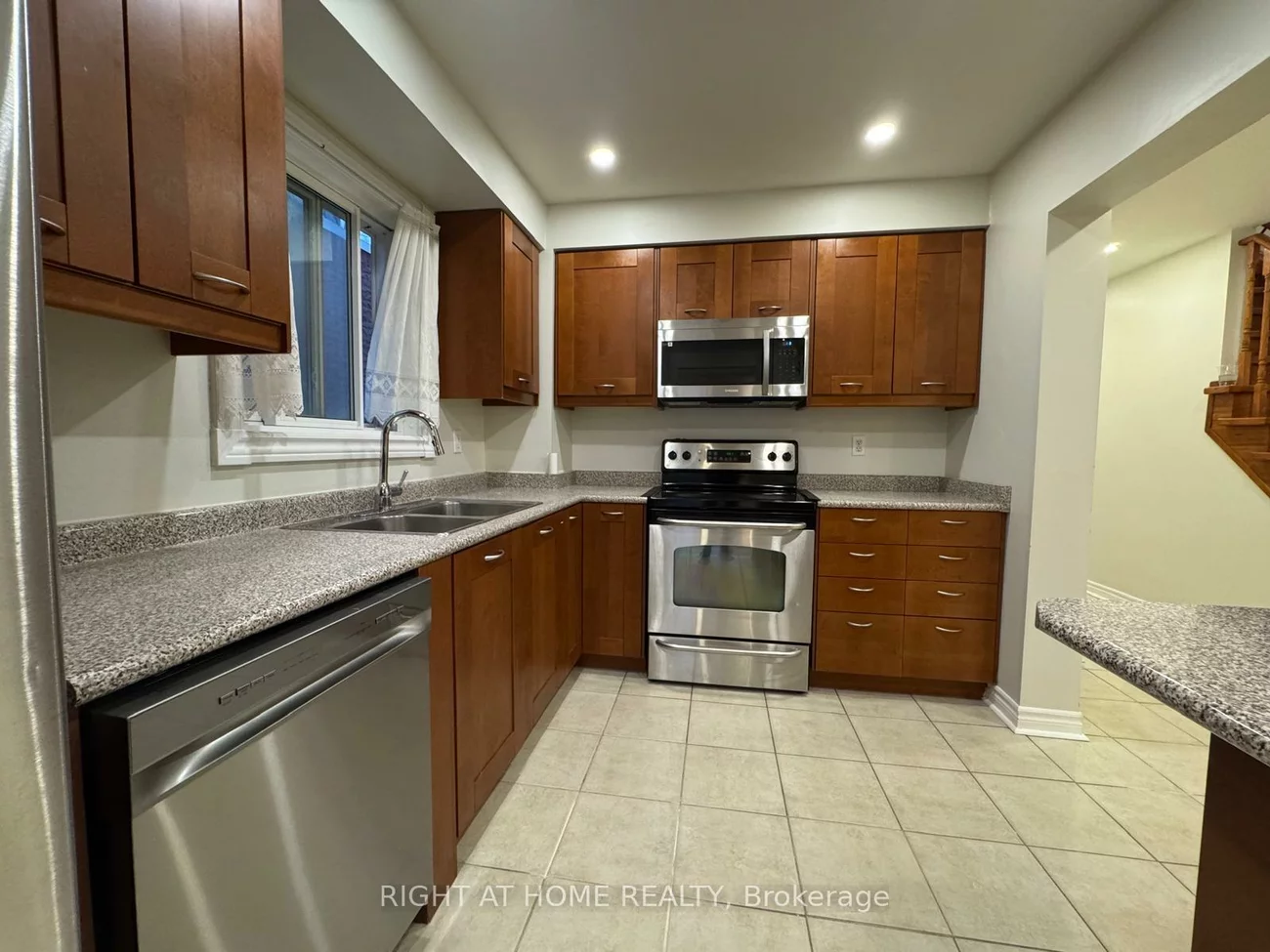 3369, Burdock, Mississauga Valleys, Mississauga